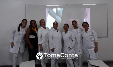 Técnica de Enfermsgem e cuidadora