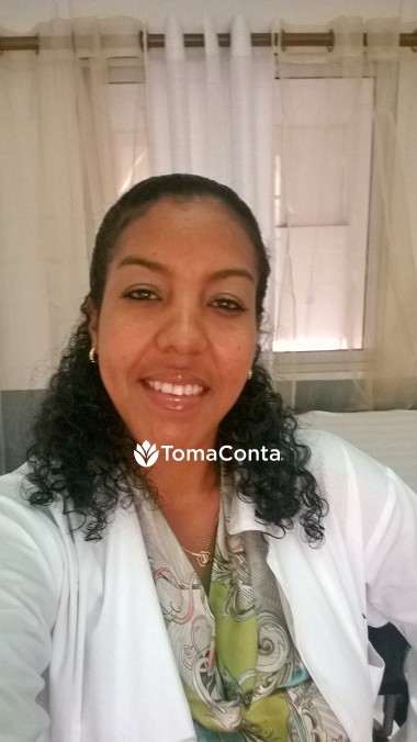 Cuidadora com amor e responsabilidade
